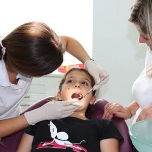 Caries infantil - Clínica Dental en Valencia Benimaclet